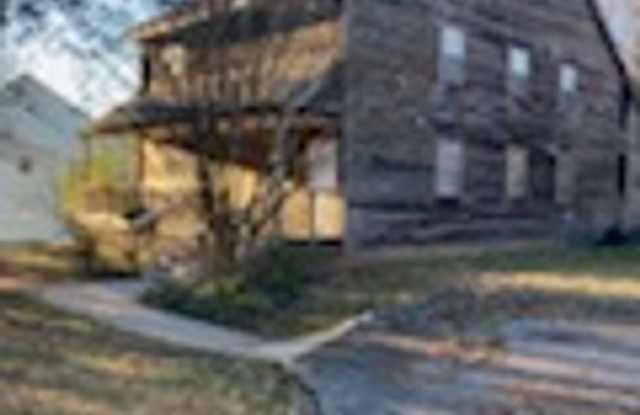 Knoxville 37914 - 2 bedroom, 2 bath completely updated $1500.00 - Text Tara Hayes (865) 242-8010 - Visit REARENT.COM to APPLY. - 3017 Marble Hill Boulevard, Knoxville, TN 37914 Knoxville 37914 - 2 bedroom, 2 bath completely updated $1500.00 - Text Tara Hayes (865) 242-8010 - Visit REARENT.COM to APPLY. - 3017 Marble Hill Boulevard, Knoxville, TN 37914