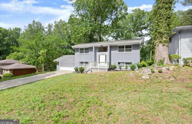 495 Larchmont Circle NW Gallery 3