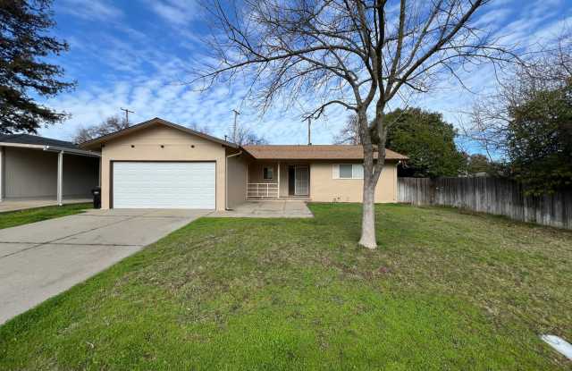 Comfortable Foothill Farms Home near schools, parks, theater and Hwy 80. photos photos