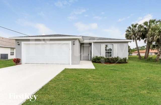 965 Southwest Firestone Avenue photos photos
