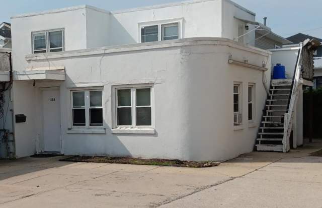 116 N Dorset Ave Gallery 1