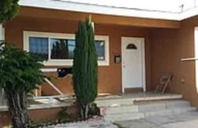 5228 Laurel Street Gallery 2