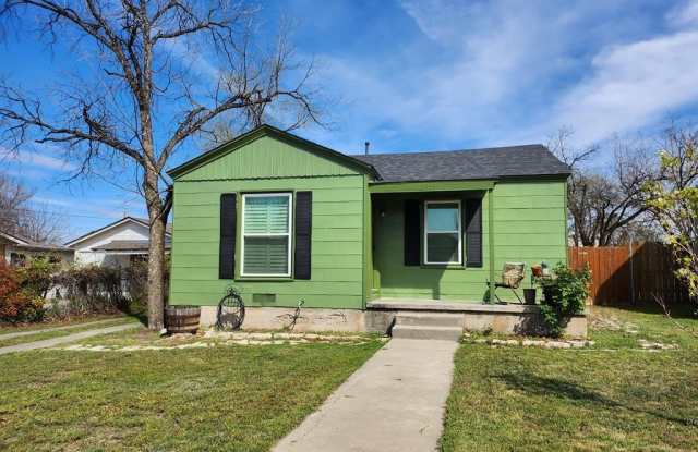 1310 S Van Buren St photos photos