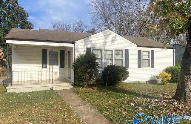 906 Parklane Avenue NW photos photos