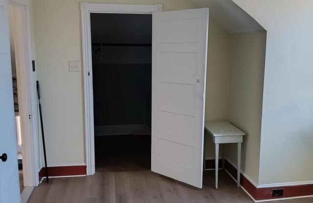 438 SHADELAND AVE #3F Gallery 4