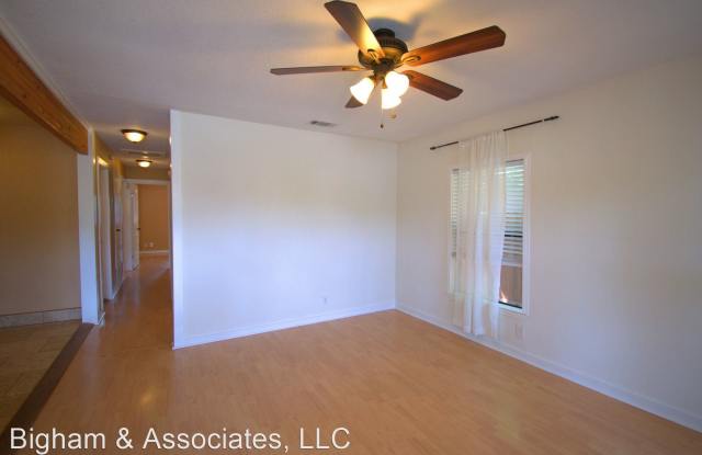 1821 Rhodes Rd Gallery 4