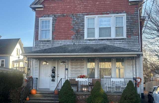 84 Lexington Street - 3 photos photos