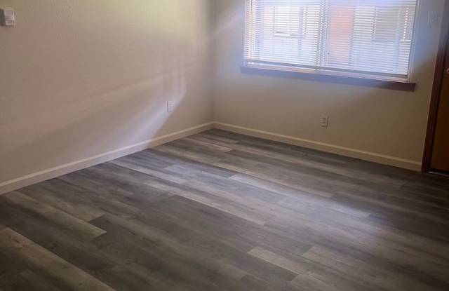 Cozy 1Bd 1Ba apartment with new appliances w/ gas utility included! Available now! Call me today photos photos