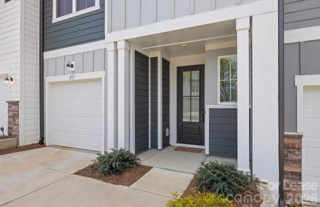 217 Brooks Springs Drive Gallery 2