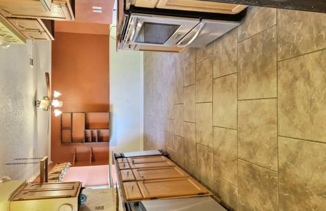 8725 Metairie Drive Gallery 4