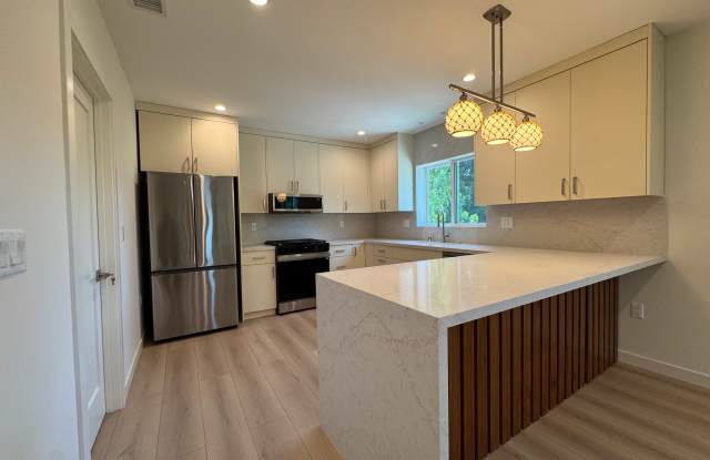 18320 Ingomar Street photos photos