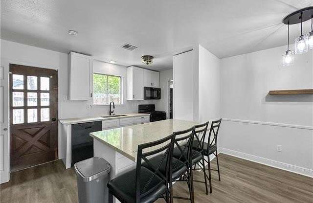 778 HERITAGE Avenue Gallery 3