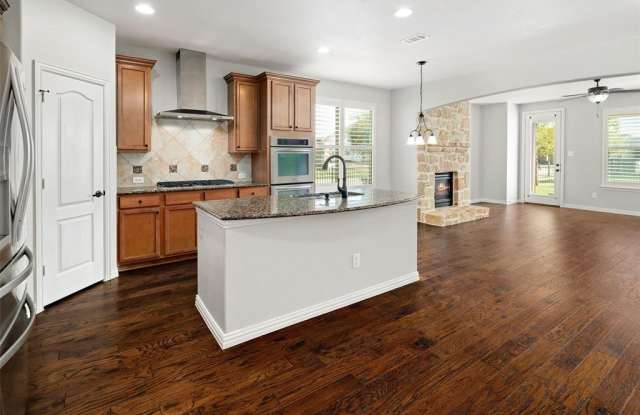 7901 Texian Trail Gallery 4