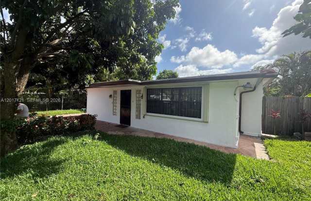 2650 SW 13th Avenue, Fort Lauderdale, FL 33315 photos photos