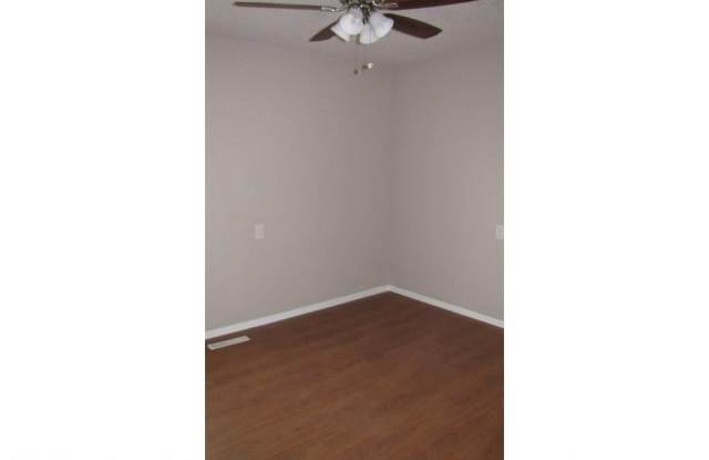 4700 Norris Valley Dr Gallery 4