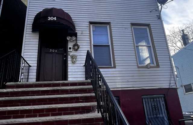 304 NEW YORK AVE photos photos