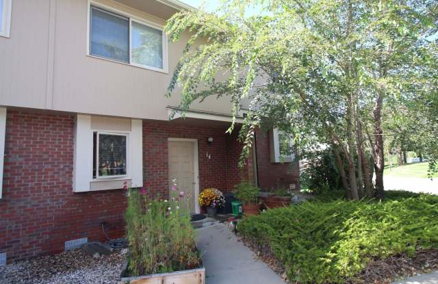 Wonderful, Centrally-Located Condo in Fort Collins photos photos