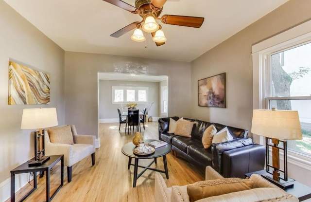 Hamline University- Large and Spacious 6 Bedroom- June Move In Gallery 4
