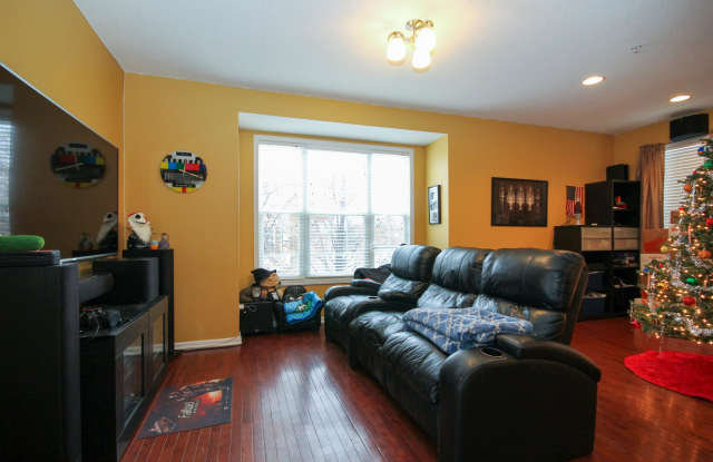 15506 Lilac Drive - 1 Gallery 4