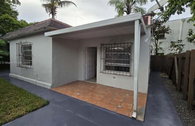 2493 SW 11th St photos photos