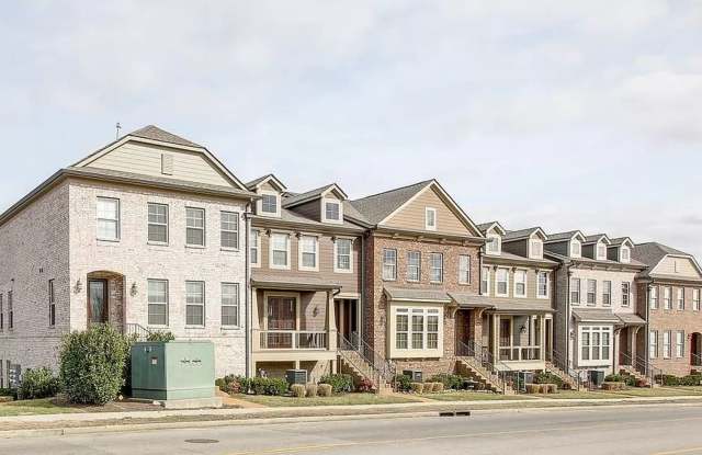 Luxury Townhome at The Enclave at Harpeth Village in Bellevue - 1010 Pine Meadow Court, Nashville, TN 37221