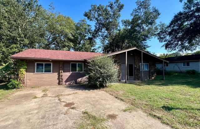 5 Bedroom/2 Bathroom Barling Home Available for Rent SOON! photos photos