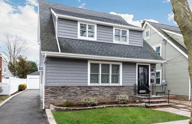 9 Capitol Ave. - 9 Capitol Avenue, Williston Park, NY 11596