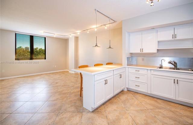 2630 SW 28th St photos photos