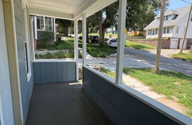 2BR Fully Remodeled Gallery 4