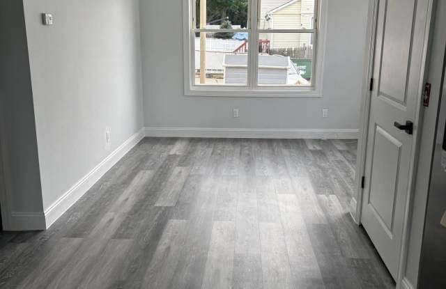 1294 Forest Avenue Gallery 2