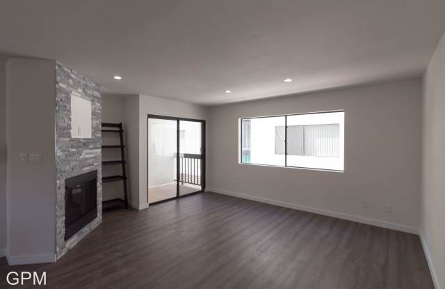 829 E Maple St Unit #8 Gallery 4