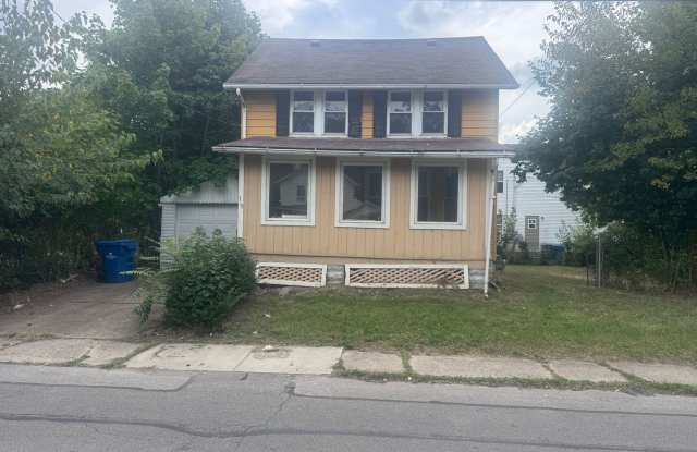 Rent ready! - 319 West 18th Street, Lorain, OH 44052