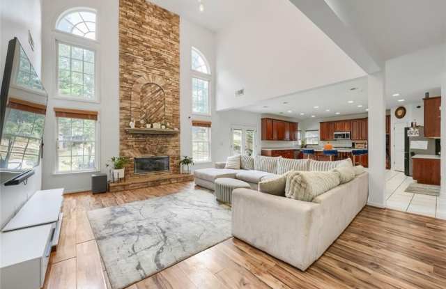 7792 Waterlace Drive Gallery 4
