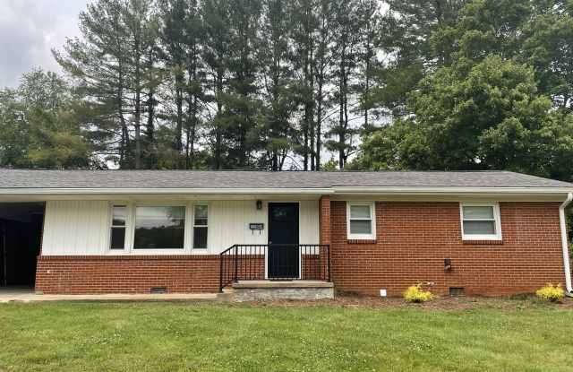 2204 Wyndale Road photos photos