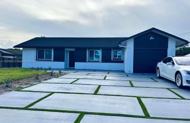 4521 SW 55th Ave photos photos