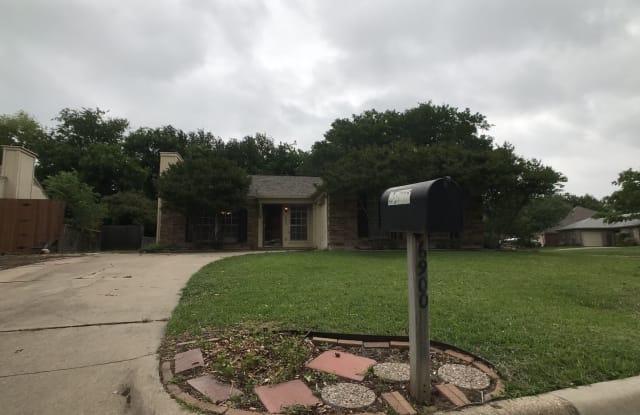 6900 Sunnybank Dr - 6900 Sunnybank Drive, Fort Worth, TX 76137