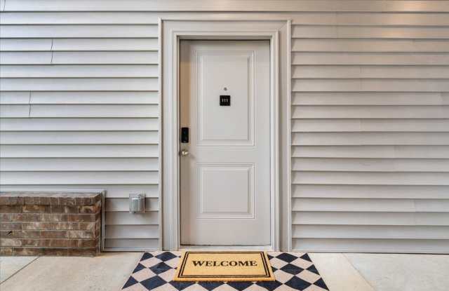 Step Right Up — Move In for Just $99 When You Sign by 8/31! | Brand-New 2 Bed, 2 Bath Apartments Near the U of A Gallery 3