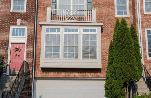 42724 ROLLING ROCK Square photos photos