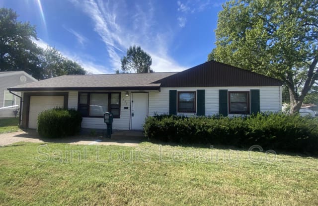 1205 Gahan Dr - 1205 Gahan Drive, Florissant, MO 63031