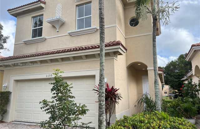 1133 NE 40th Rd photos photos