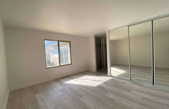 6132 Robertson Avenue Gallery 4