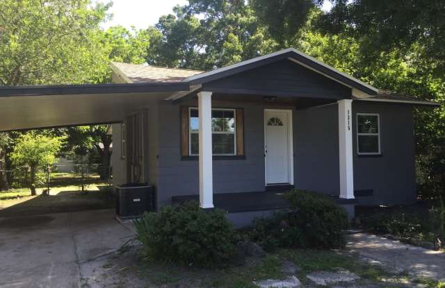 North Hyde Park 2 bedroom 2 bath Gallery 1