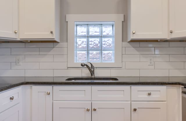Charming Historic Home at 13 E New Street, Lancaster, PA Gallery 3