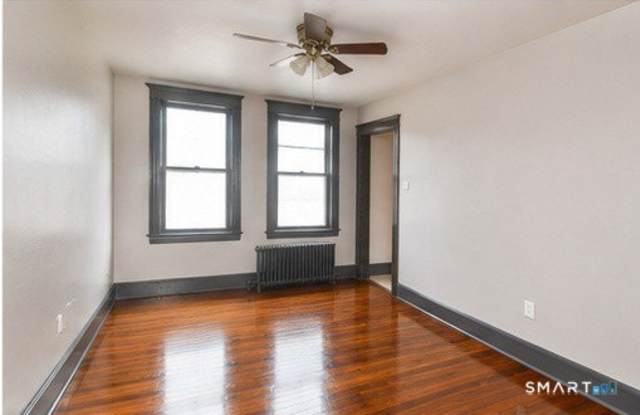 2341 Barnum Avenue Gallery 3
