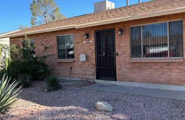 2 Bedrooms PLUS Den NW Tucson photos photos