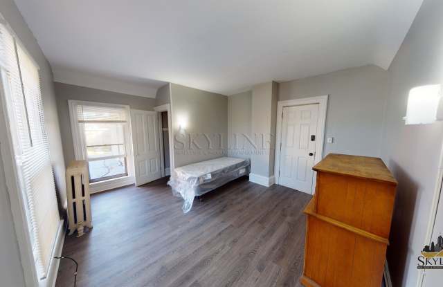 517 East Chicago Street, Unit 3 Gallery 2