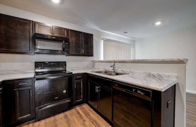 3 Bed 2.5 Bath Townhome in Lakeshore — Built in 2023! Gallery 3