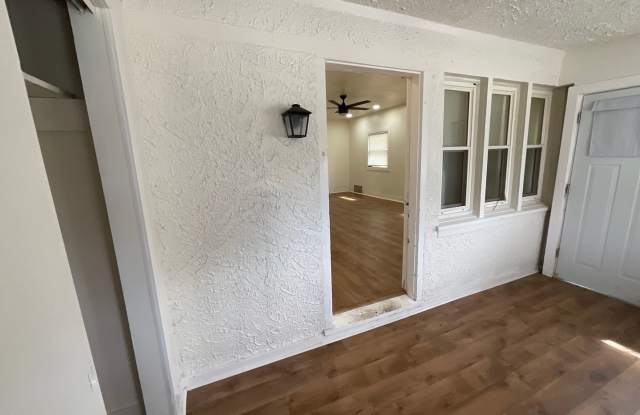 Charming Riverwest & Harambee Area Single-Family Home Gallery 4