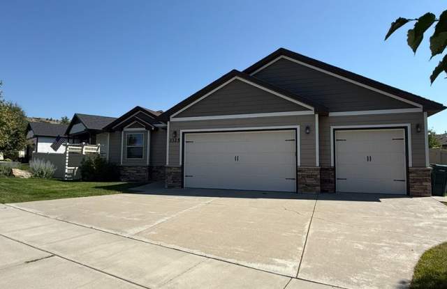 3 Bedroom House in Copper Ridge Subdivison photos photos