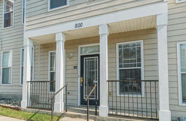 2400 Fred Smith Road Gallery 2